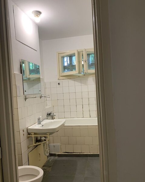 Berceni, Emil Racovita, Straduintei, Spital Obregia